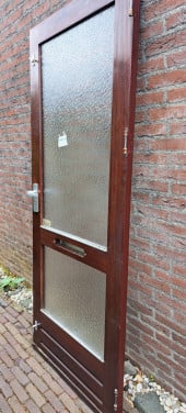 Buitendeur compleet met hang en sluitwerk