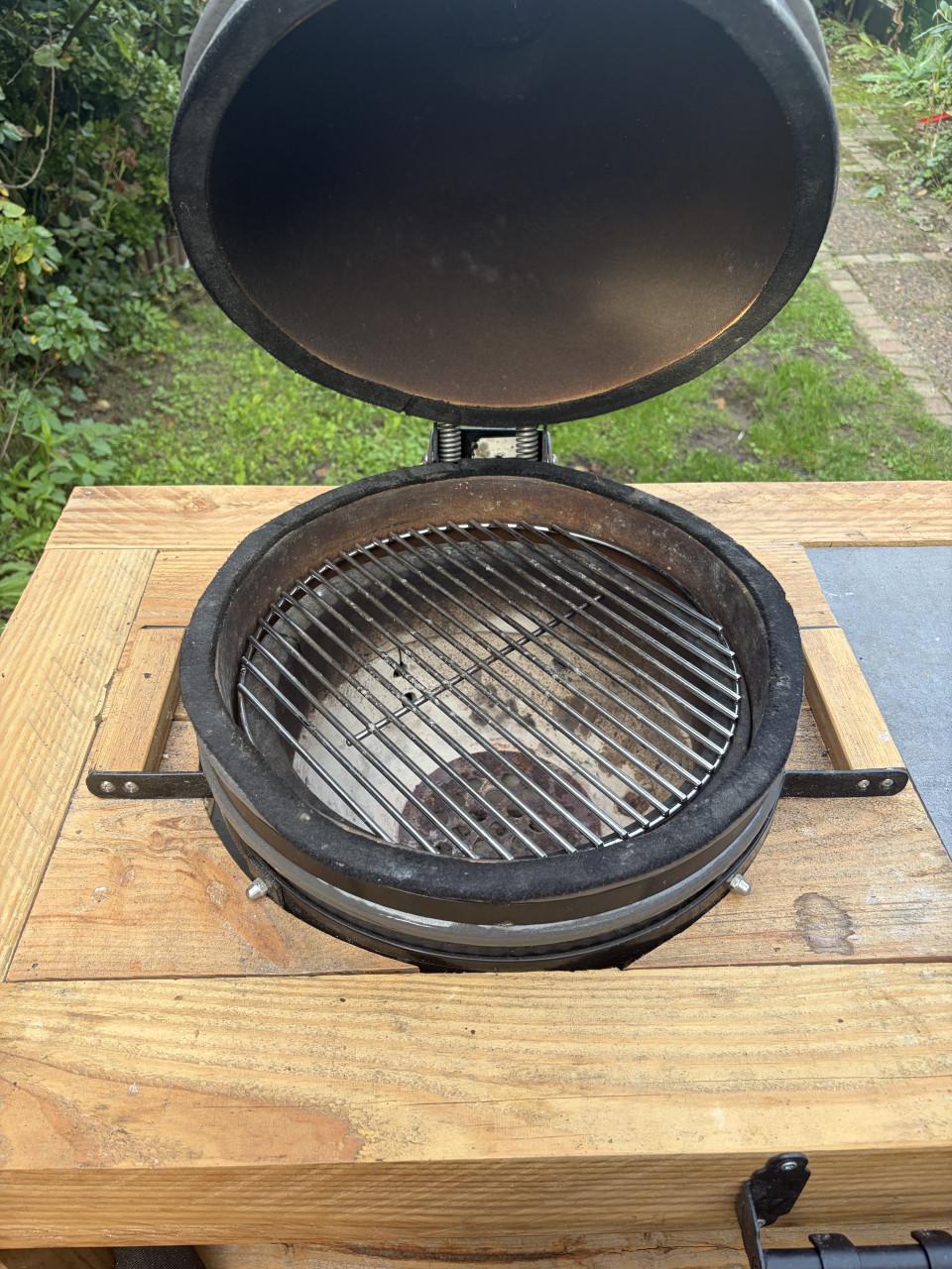 Grill guru compact met bbq tafel