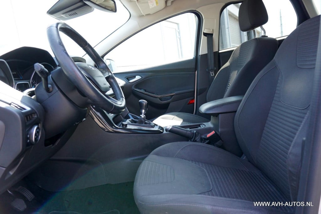 Ford Focus wagon 1.0 first edition