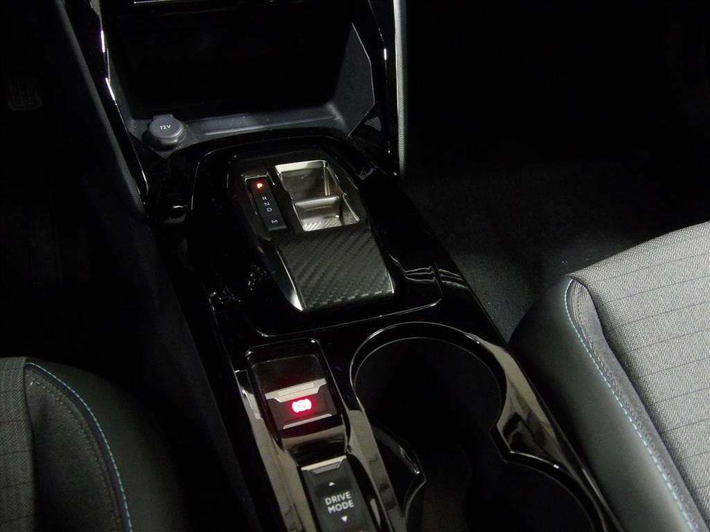 Peugeot 2008 1.2 puretech 130pk allure