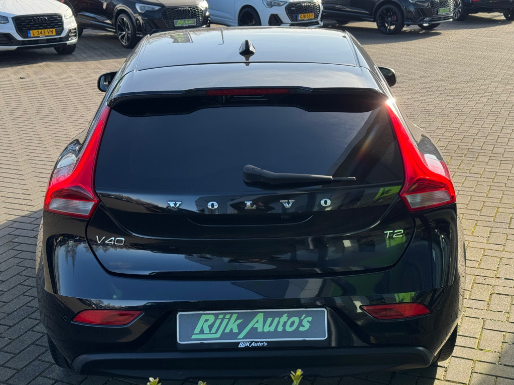 Volvo V40 2.0 t2 you! * cruise control * stoelverwarming * navigatie