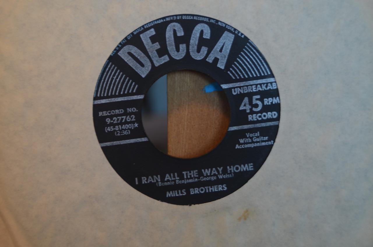 Diverse singles 'The Mills Brothers' (3)