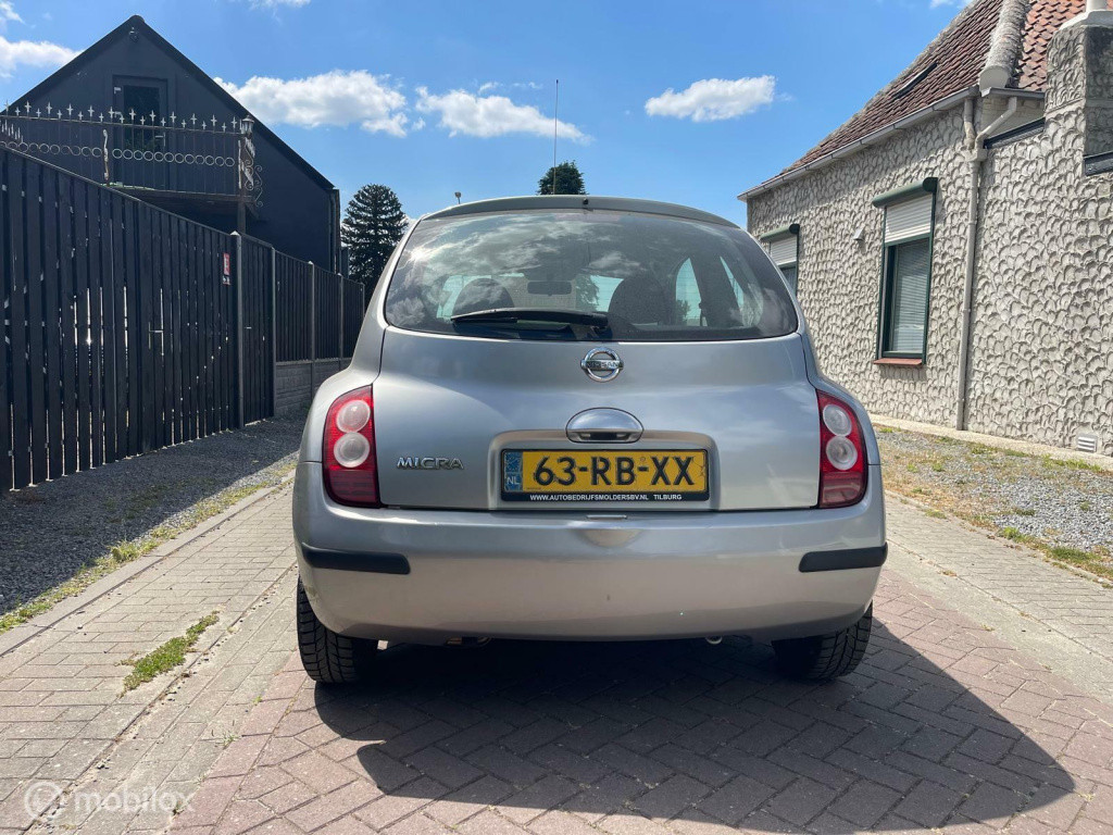 Nissan Micra 1.0 pure