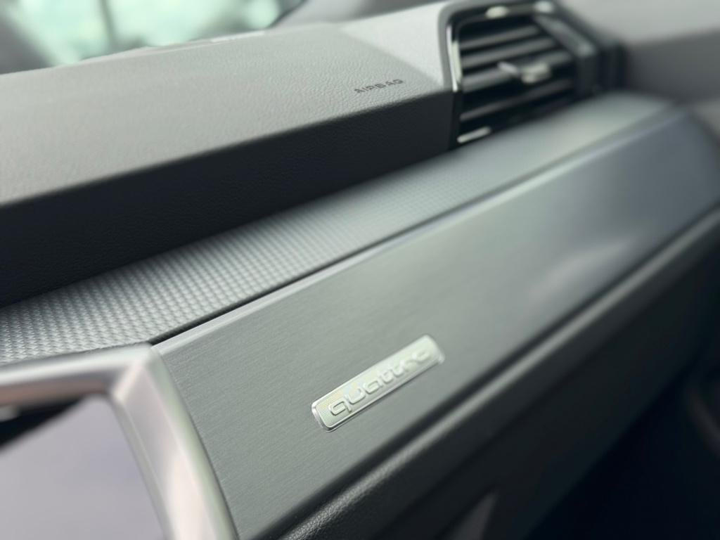 Audi Q3 sportback 45 tfsi quattro s edition * pano * b&o * camera * matrix 