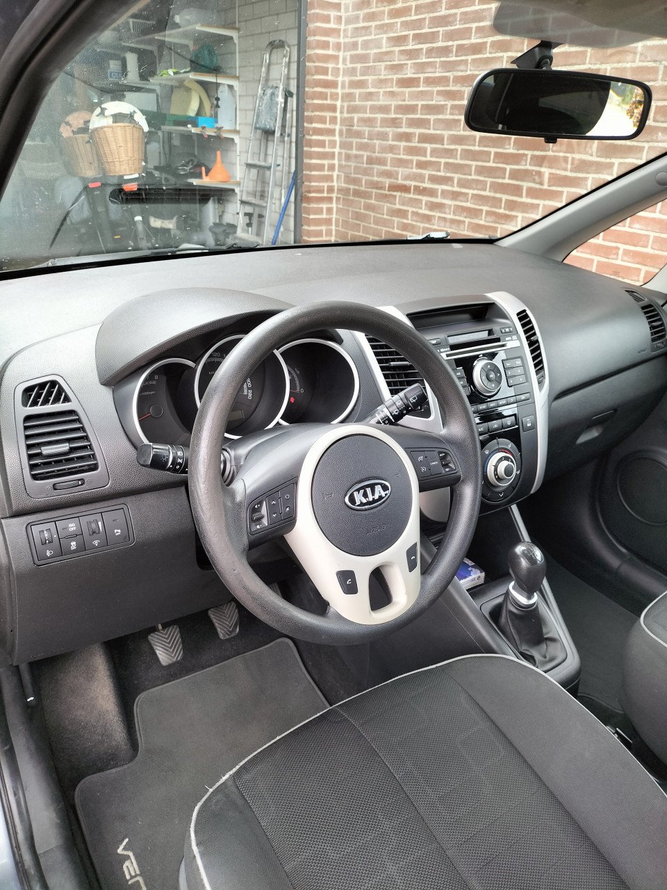 TE KOOP: KIA VENGA 1.4
