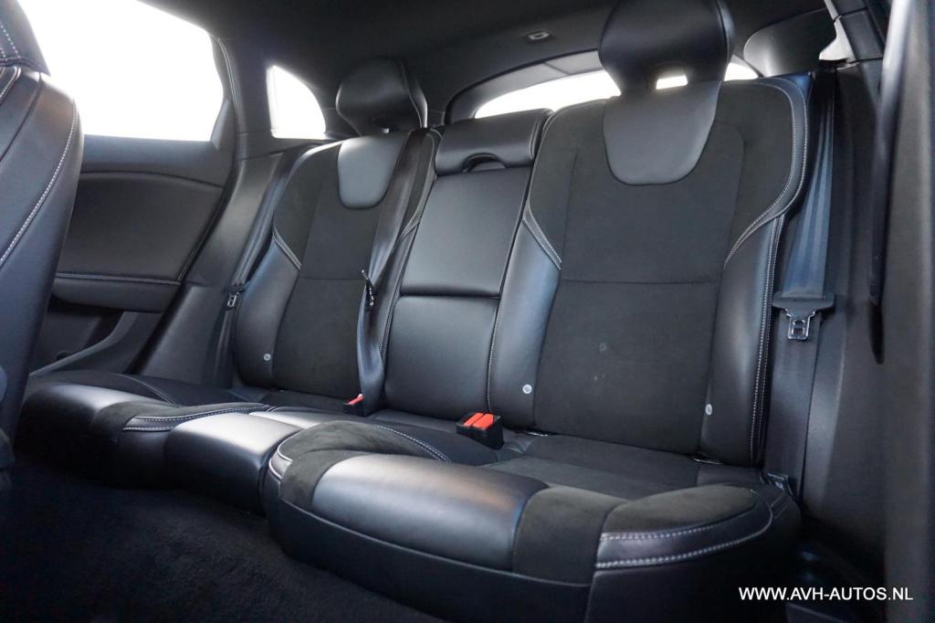 Volvo V40 2.0 t2 r-design