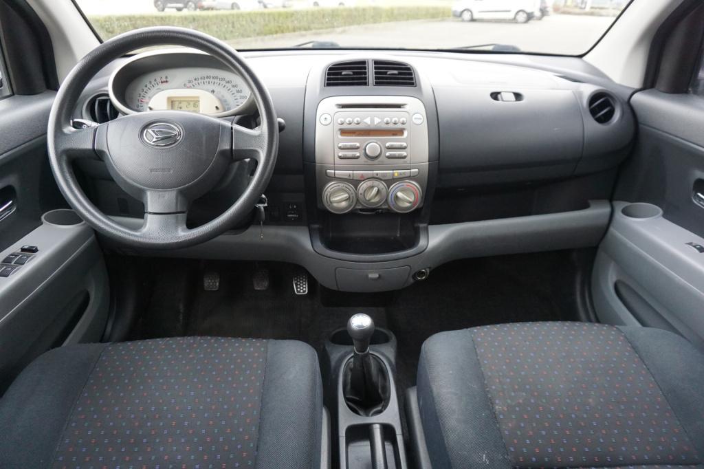 Daihatsu Sirion 2 1.3-16v prestige airco / elektr. ramen / nap