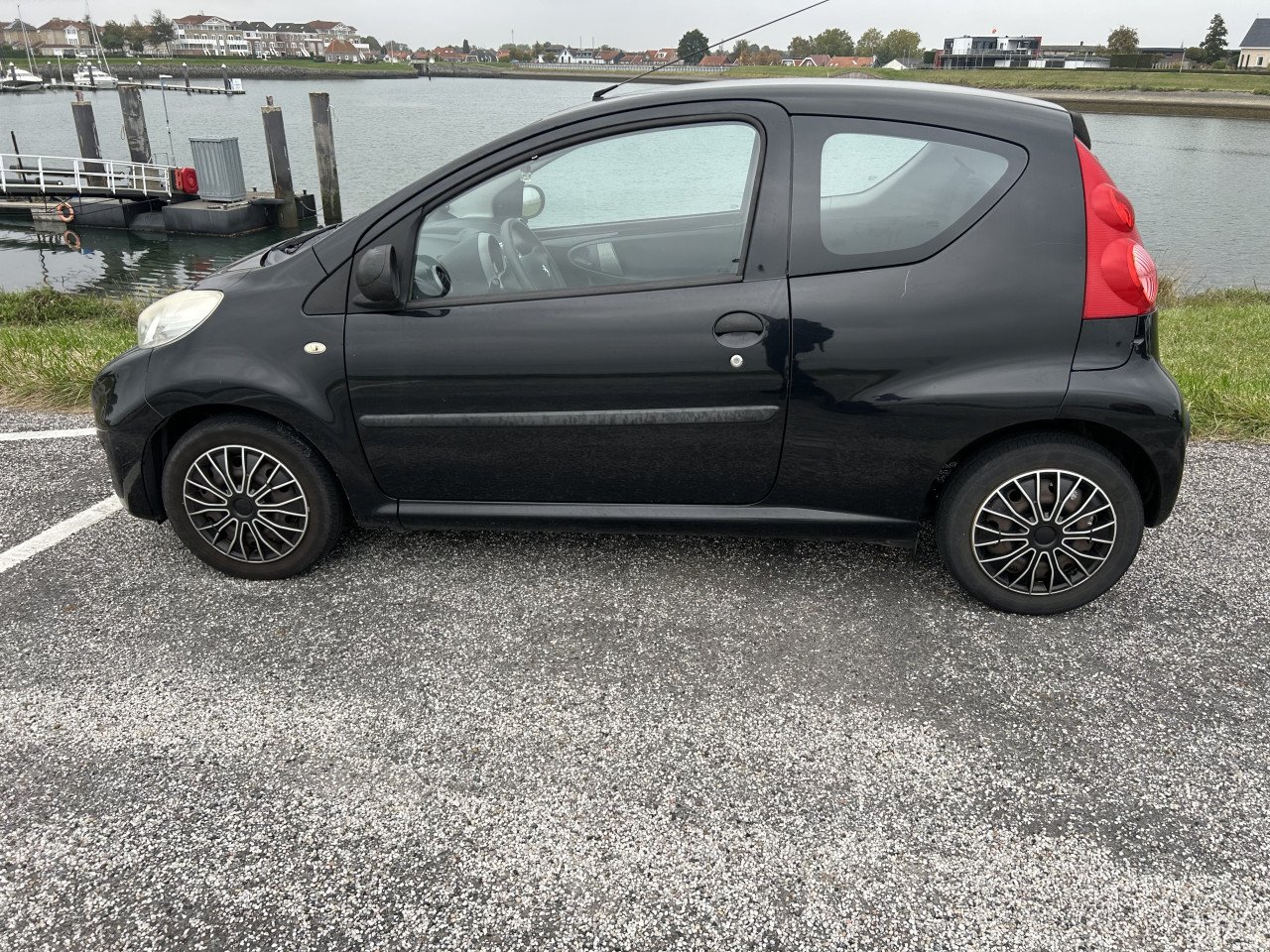 Peugeot 107 met lekke koppakking