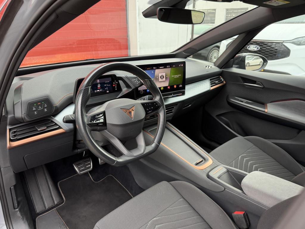 Cupra Born business one 62 kwh | carplay | pdc | rijklaar inclusief 1 jaar 