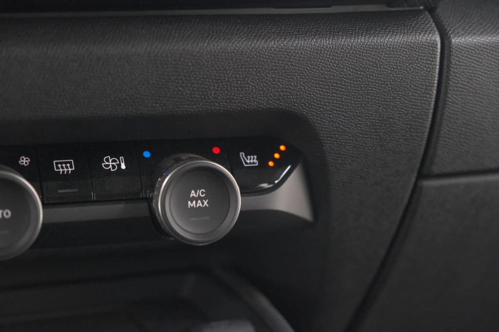 Citroen Ë-c4 shine 50 kwh | camera | pack winter | apple carplay | navigati