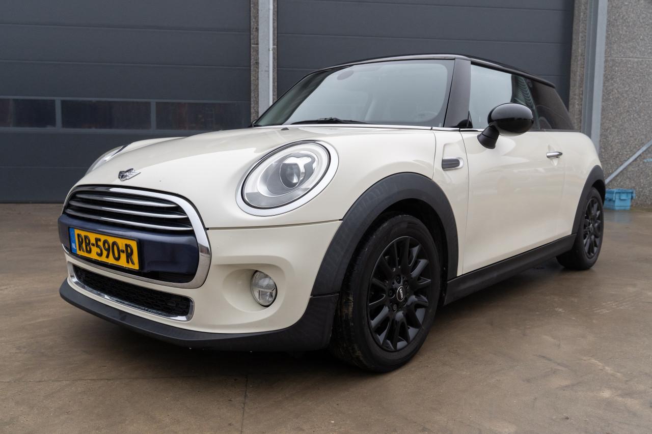 Mini Cooper 1.5 AUT - Sport stand