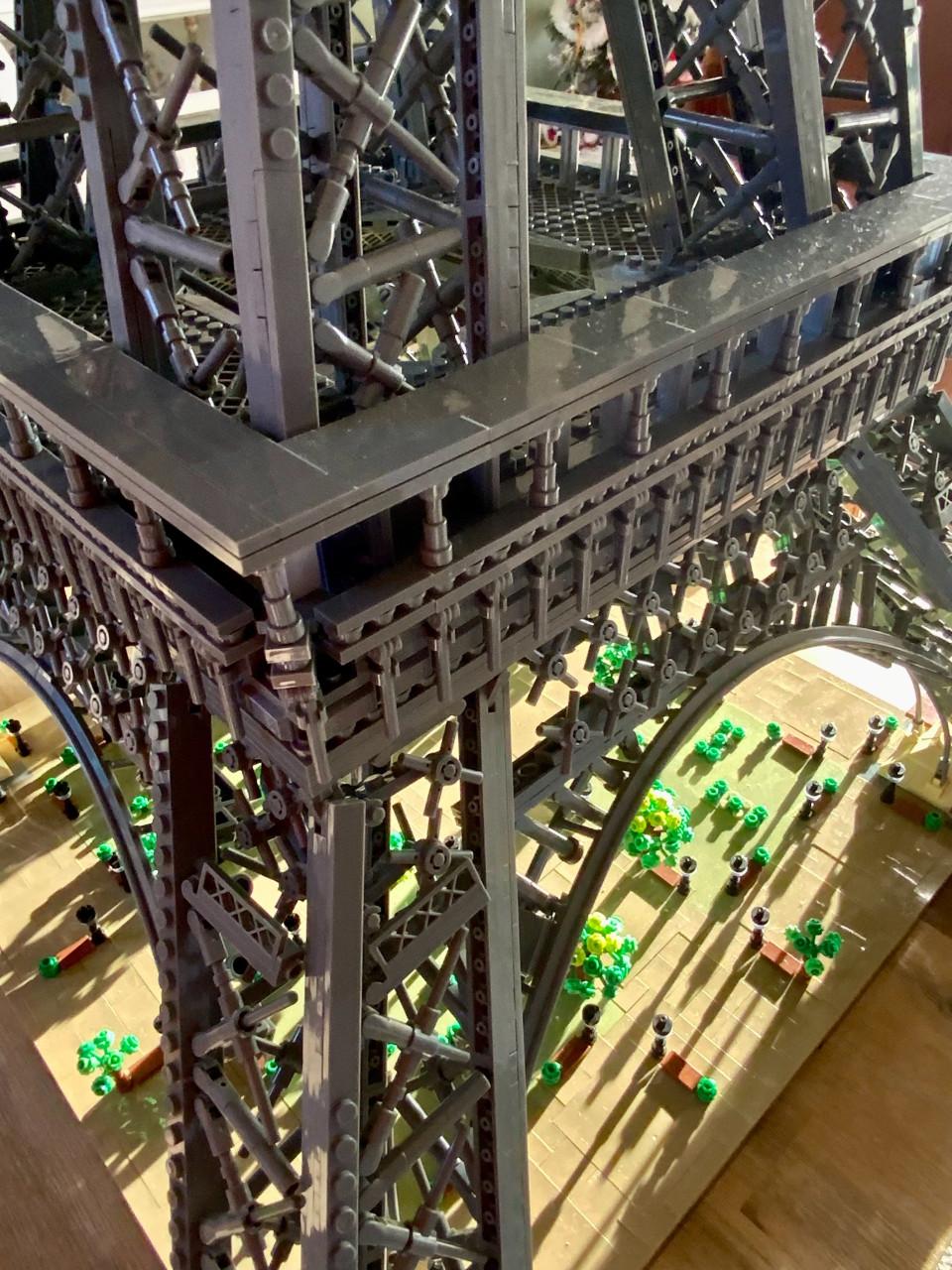 LEPIN Eiffeltoren 10.001 stukjes“zelfde als het deense merk”