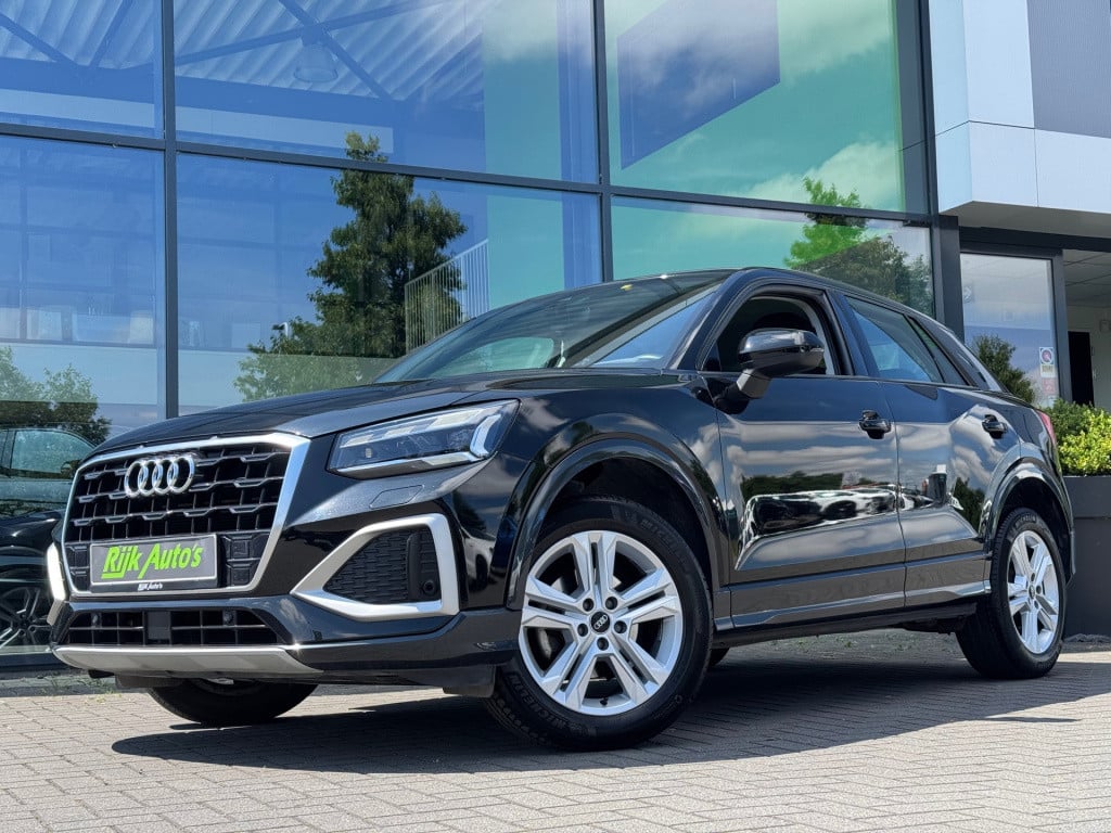 Audi Q2 35 tfsi advanced * led * camera * stoelverwarming * adaptieve cruis