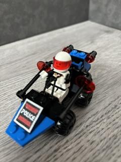 Lego 6831 space police
