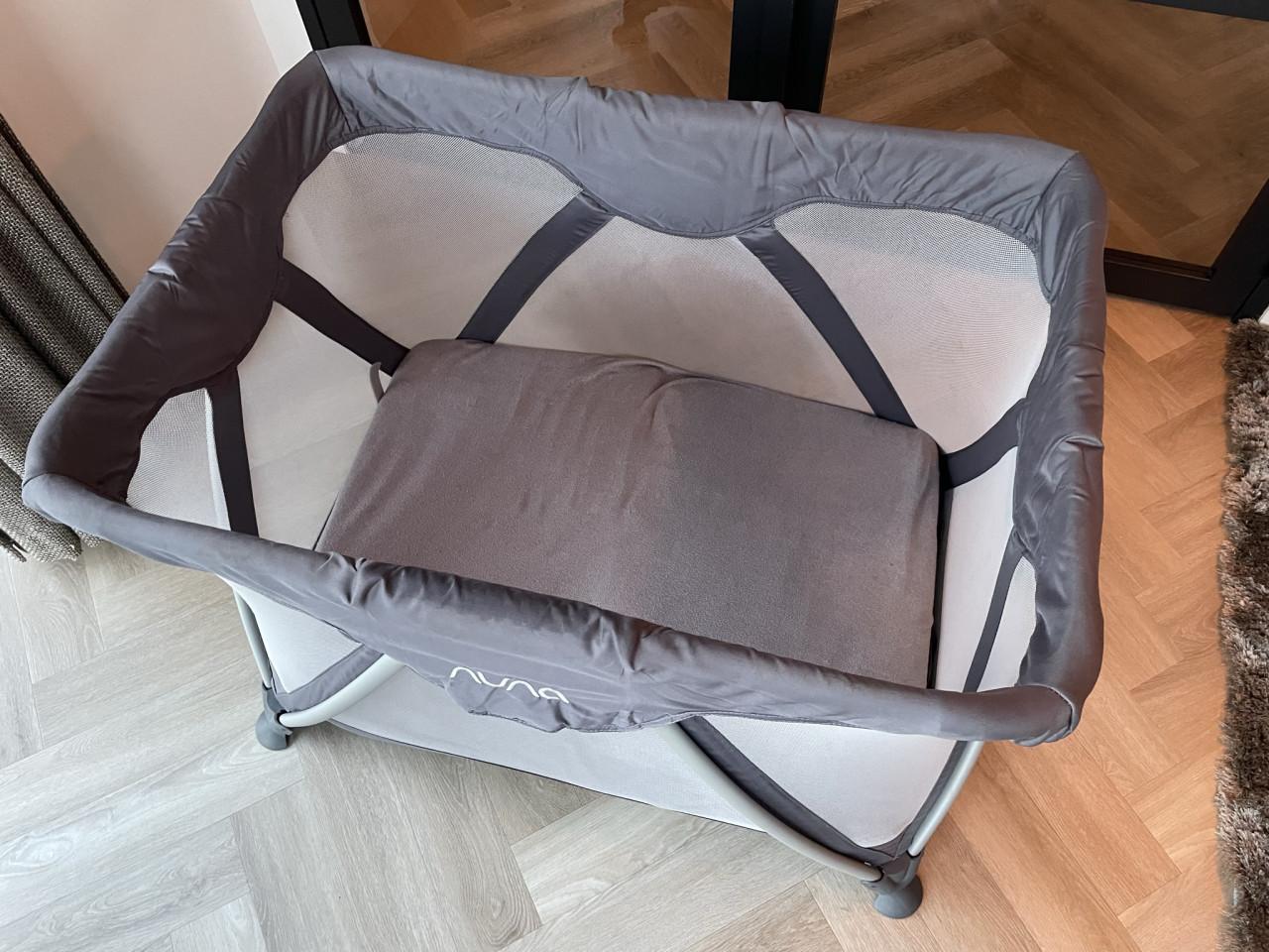 Nuna Sena Aire campingbedje – grijs – €65