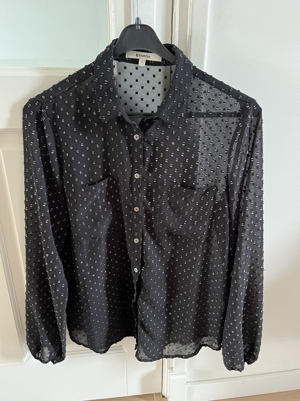 Zwarte doorschijnende García blouse