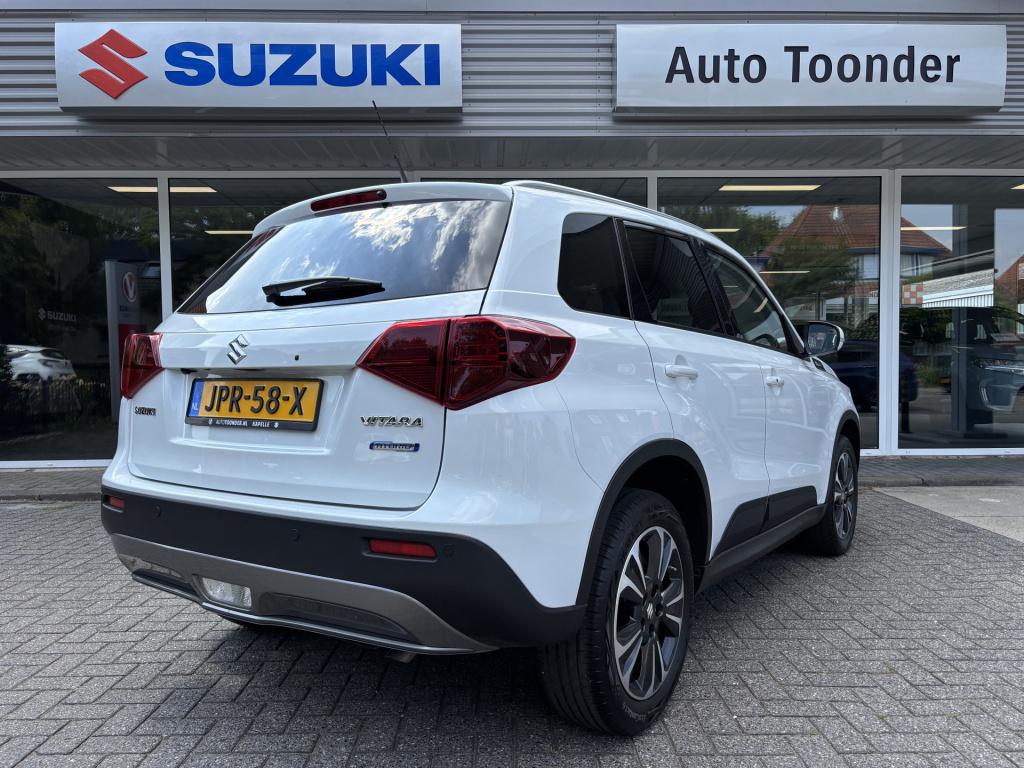 Suzuki Vitara 1.4 boosterjet style smart hybrid