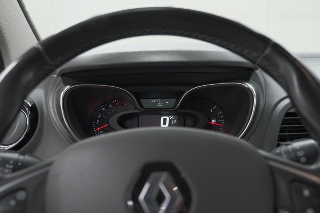 Renault Captur tce 150 edc intens | trekhaak | camera | dodehoekdetectie | 