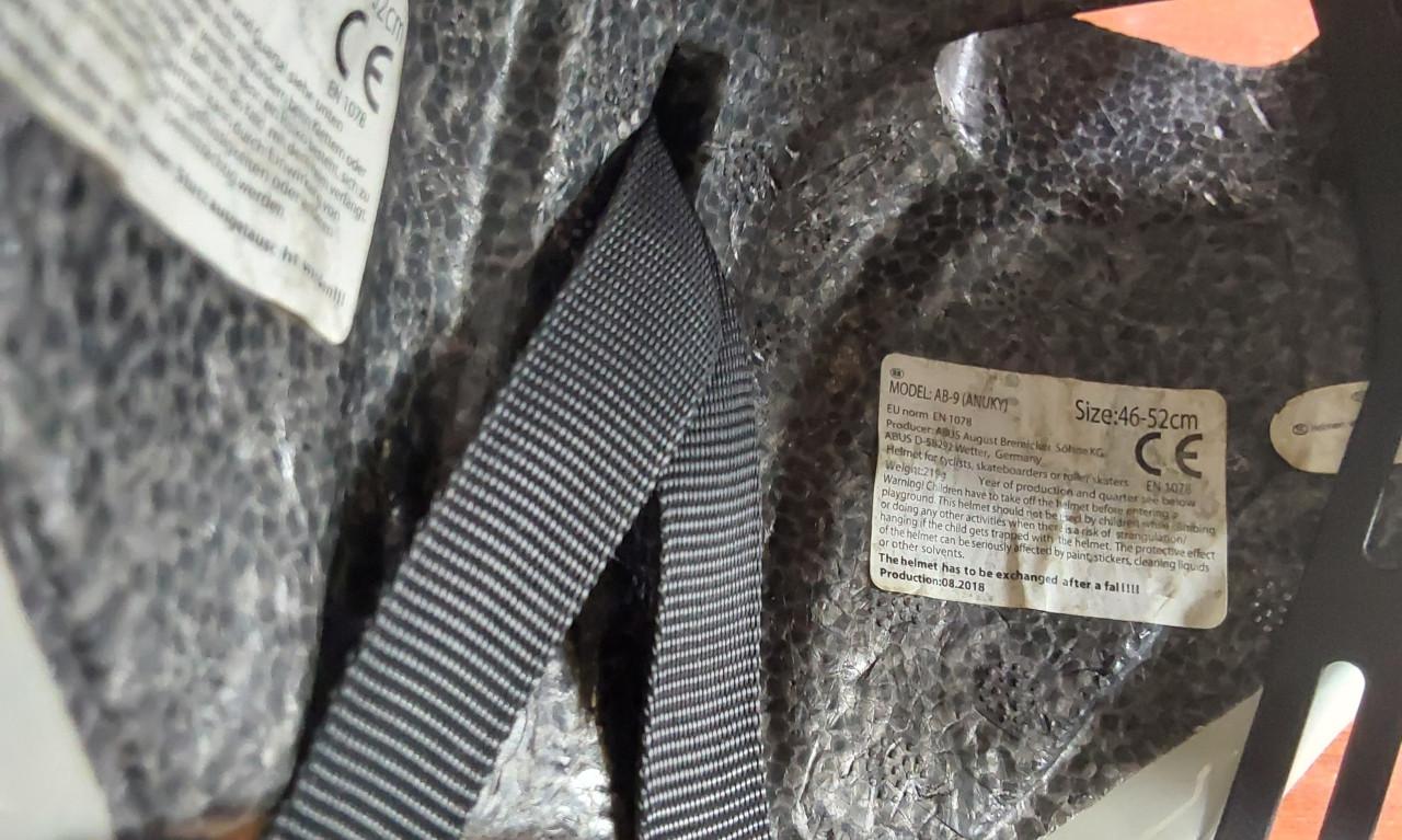 Abus fietshelm voor hoofdomtrek 46-52 cm. (s)