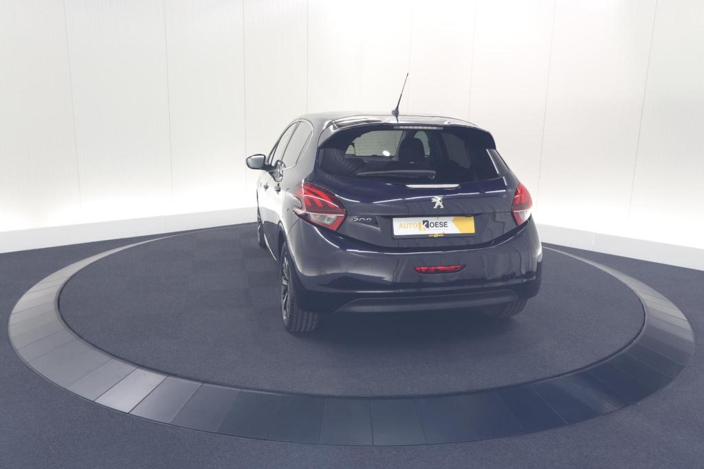 Peugeot 208 puretech 110 tech edition | camera | apple carplay | parkeersen