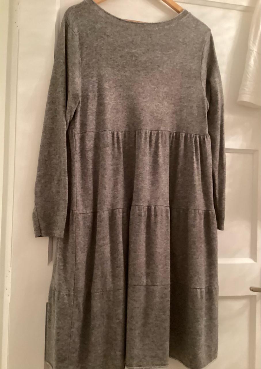 Warme grijze jurk maat xl zgan