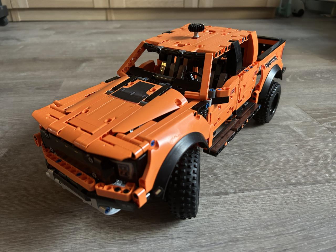 Lego Technic - Ford F-150 Raptor replica