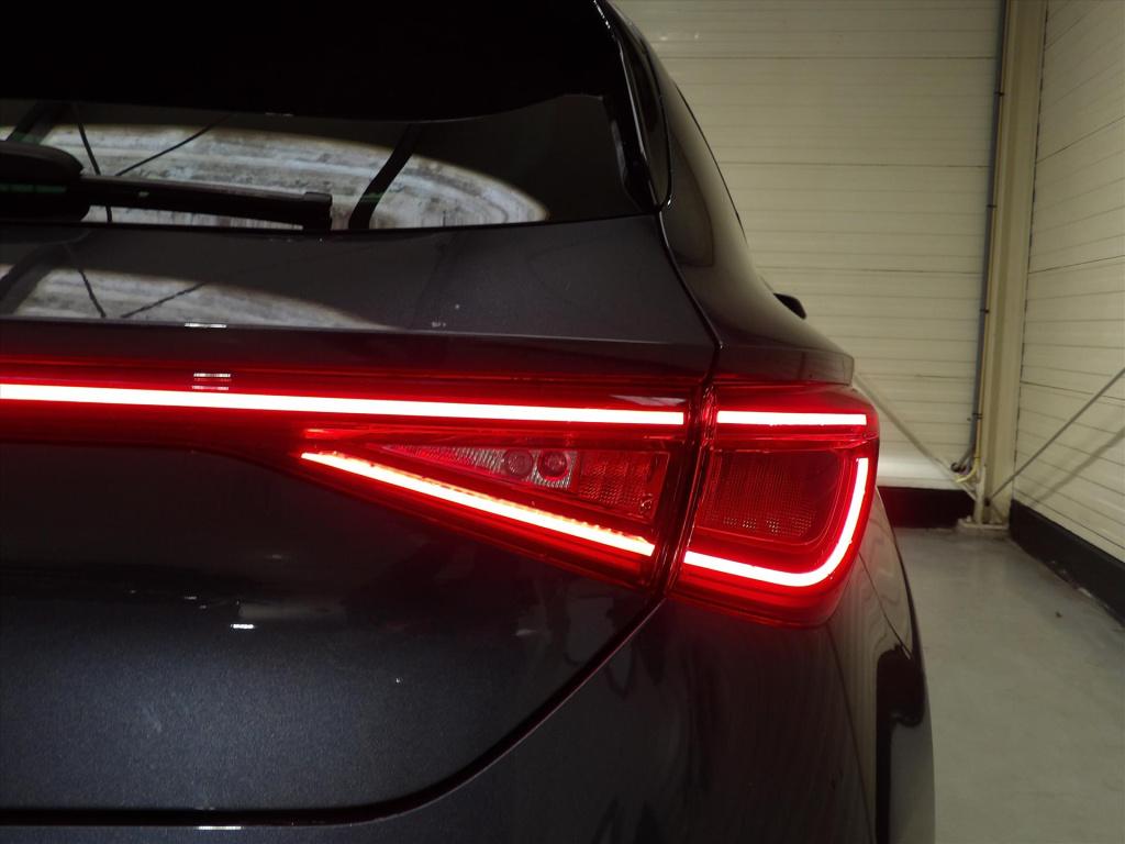 Seat Leon 1.5 etsi 150pk dsg-7 fr business intense