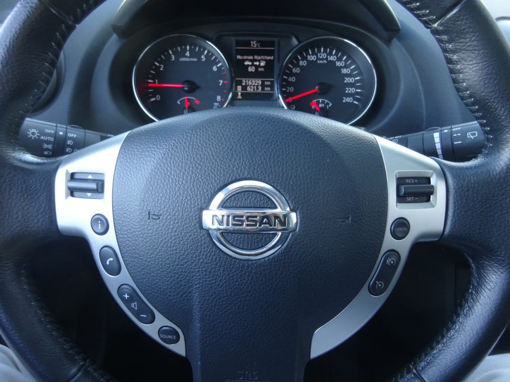 Nissan Qashqai 1.6 connect edition climate control / camera / trekhaak / lm