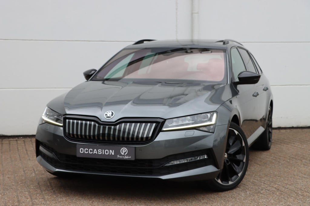 Skoda Superb combi 1.4 tsi iv sportline business 218pk dsg6
