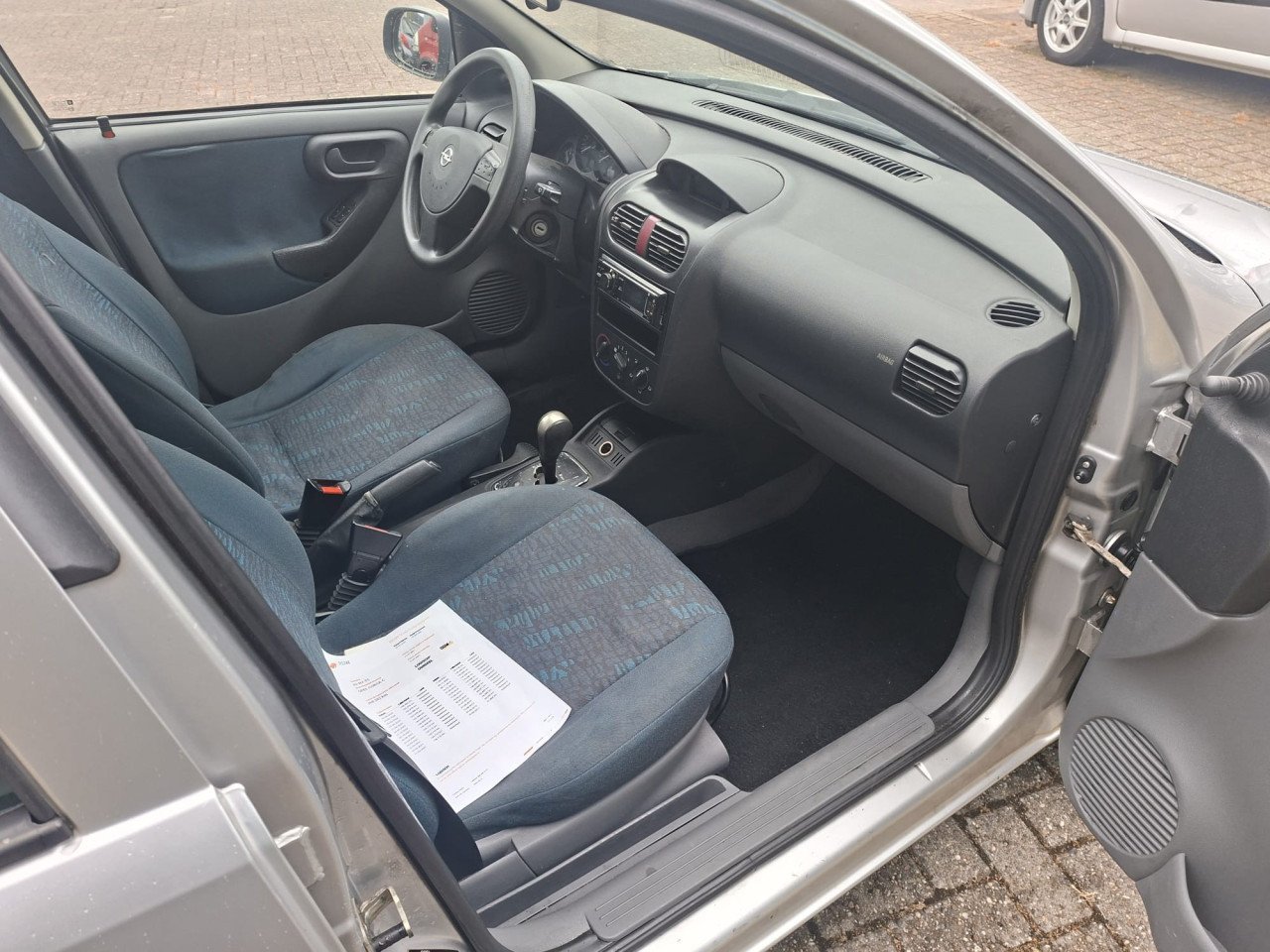 Opel Corsa C 1.2 16v Enjoy automaat !! 5deurs bj:2001