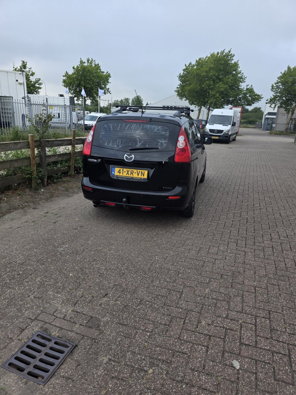 Mazda 5 uit 2007 met 7 zitplaatsen airco cruise