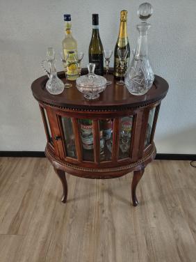 Engels theekastje of borrelkastje