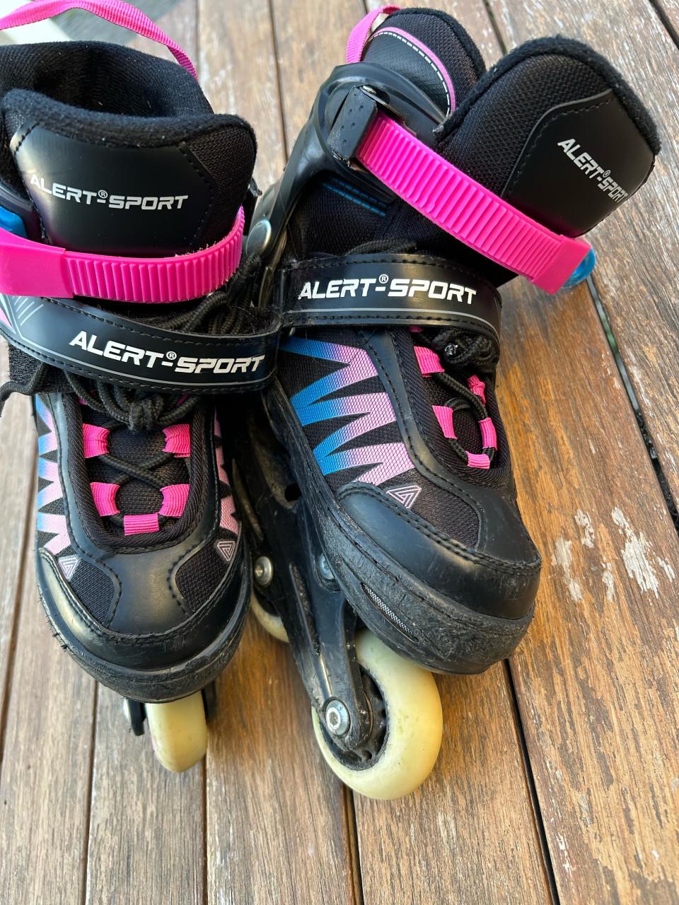 Skeelers maat 31-34 nog in goede staat