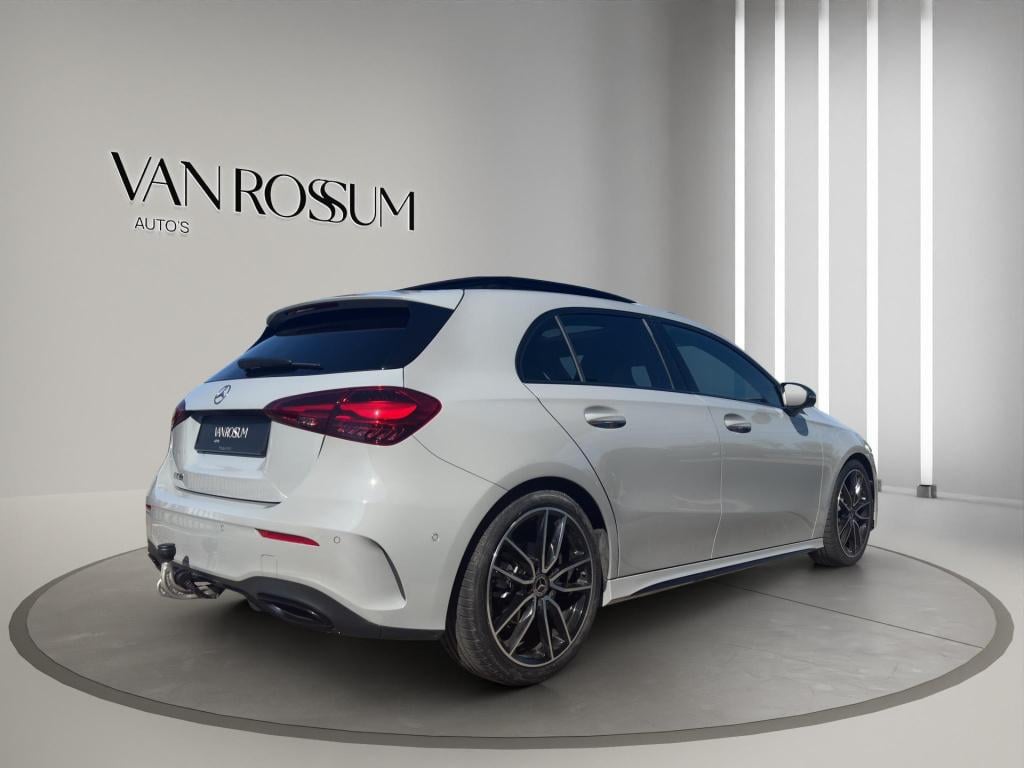 Mercedes-Benz A-Klasse 180 amg line | pano | sfeer | stoelverw. | camera | 