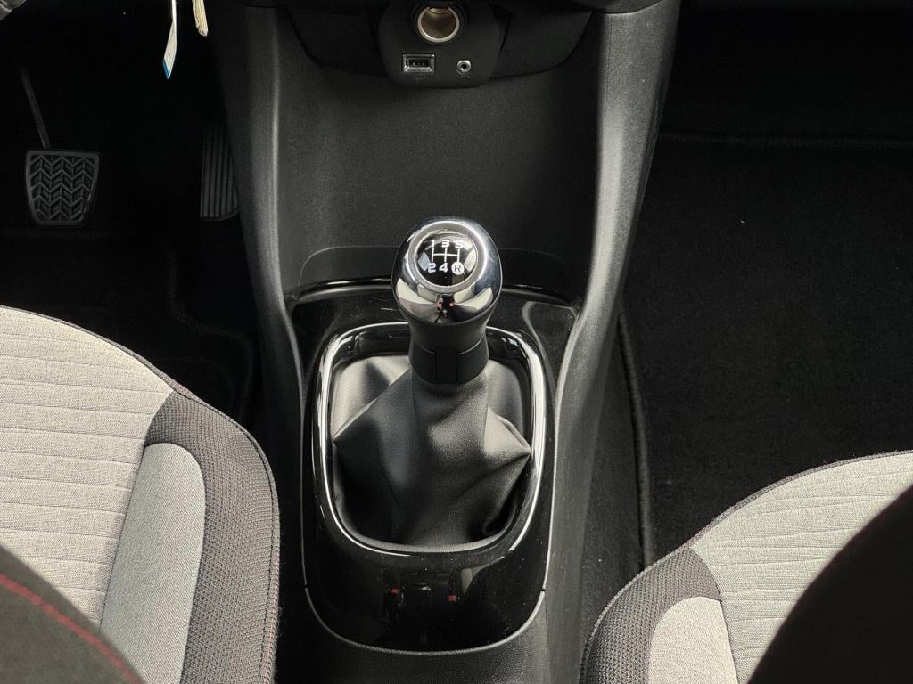 Citroen C1 1.0 e-vti shine navigatie + park. sensor, nl-auto!