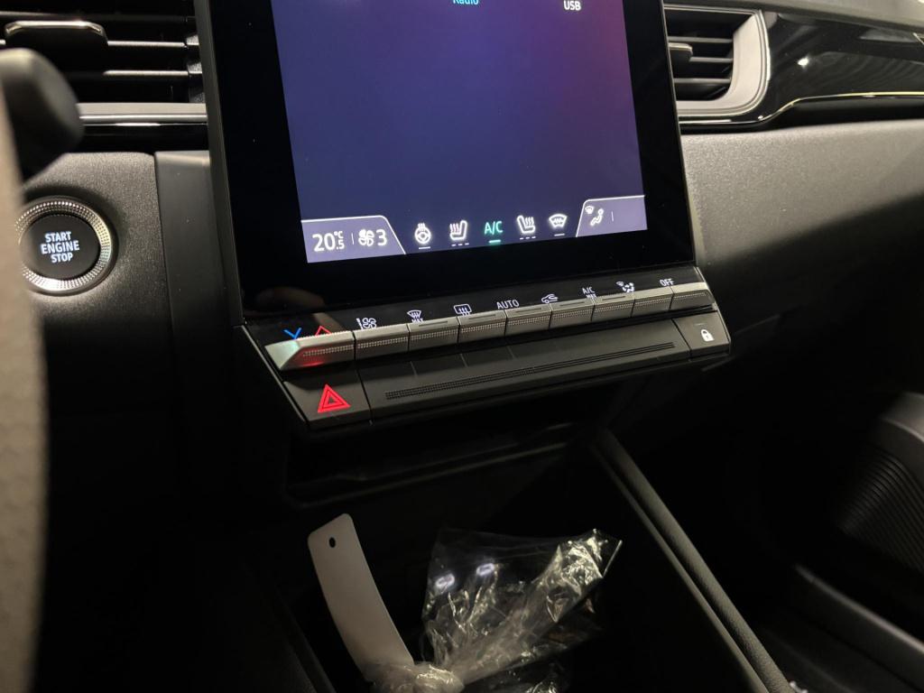 Mitsubishi Grandis 1.8 hev first edition
