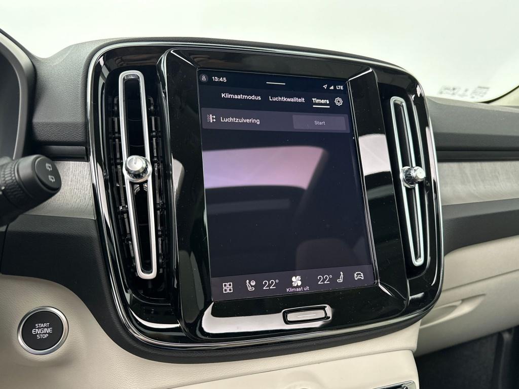 Volvo XC40 b4 gt plus dark pano