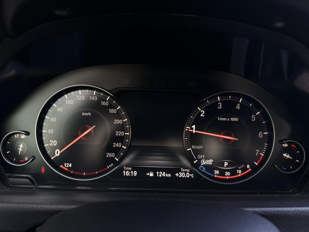 BMW 3-serie 318i m sport edition | cruise | leder | stoelverwarming | led |