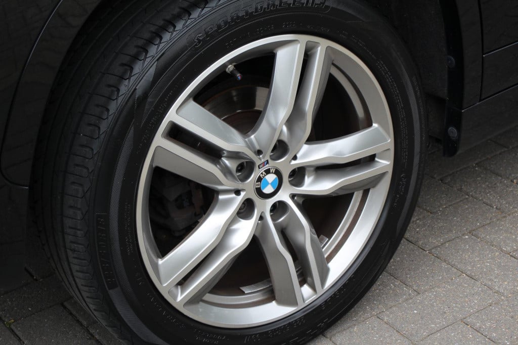 BMW X1 sdrive18i m sport - pano - leder - led - headup - navi plus - full o