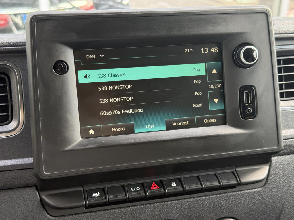 Renault Master t35 2.3 dci 135 l2h2 | trekhaak | navi | carplay | cruisec. 