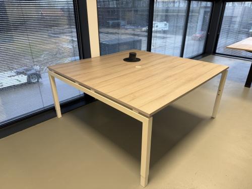 Vergadertafel met lichtblad en witte poot te koop