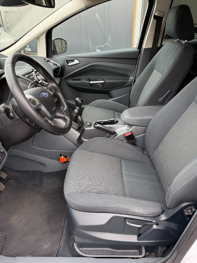 Ford C-max 1.0 - titanium - nieuwe distributie -125pk