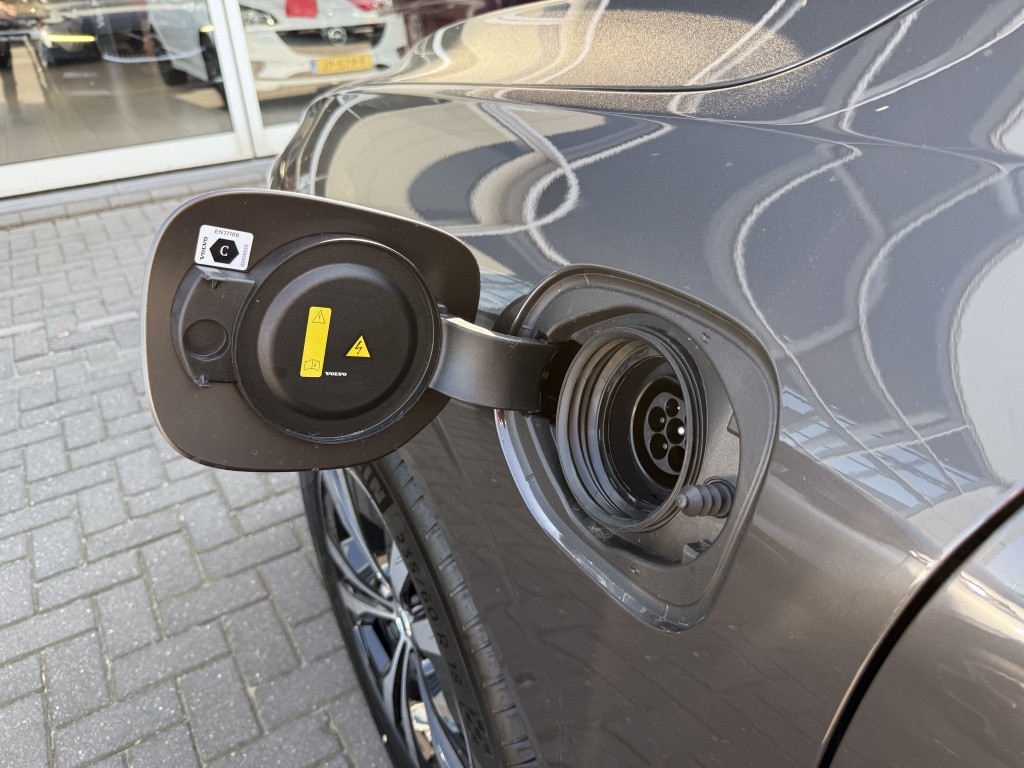 Volvo XC60 t6 awd gt essential driver assist