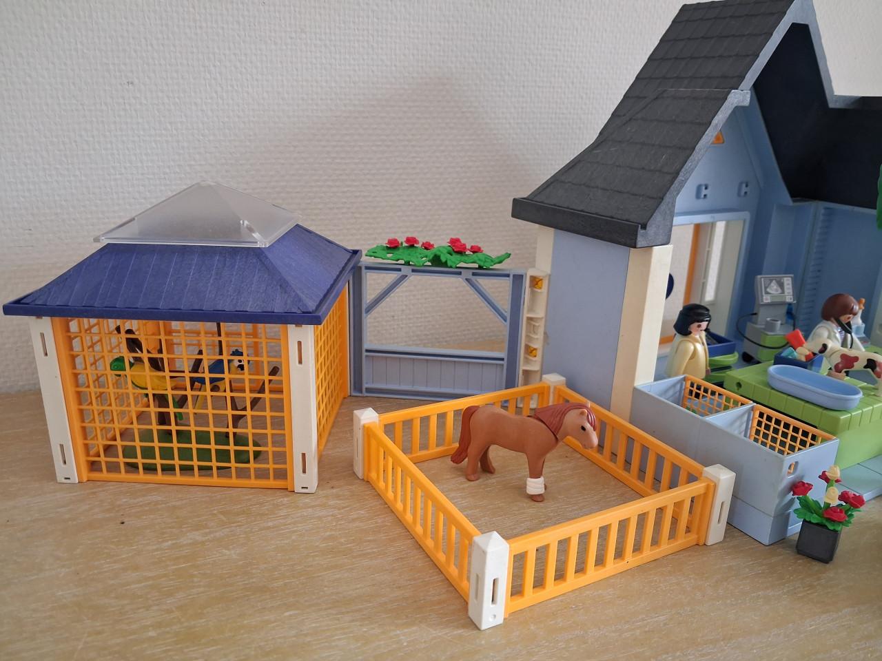 Playmobil dierenkliniek setnr 4343