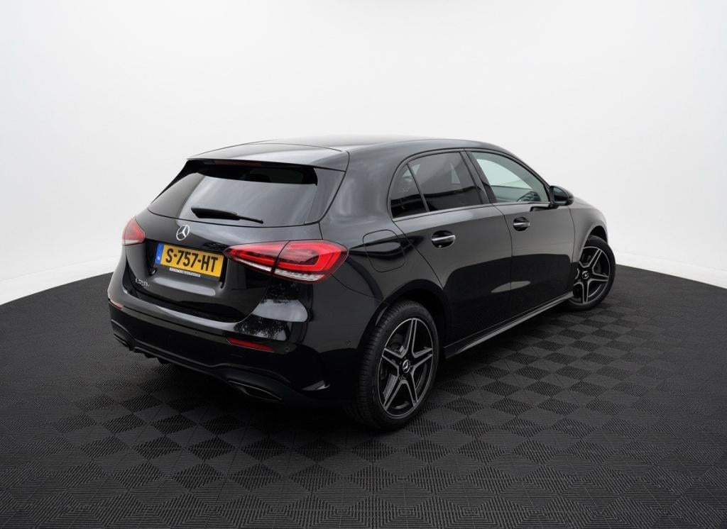 Mercedes-Benz A-Klasse 250 e business solution amg limited soh 96%