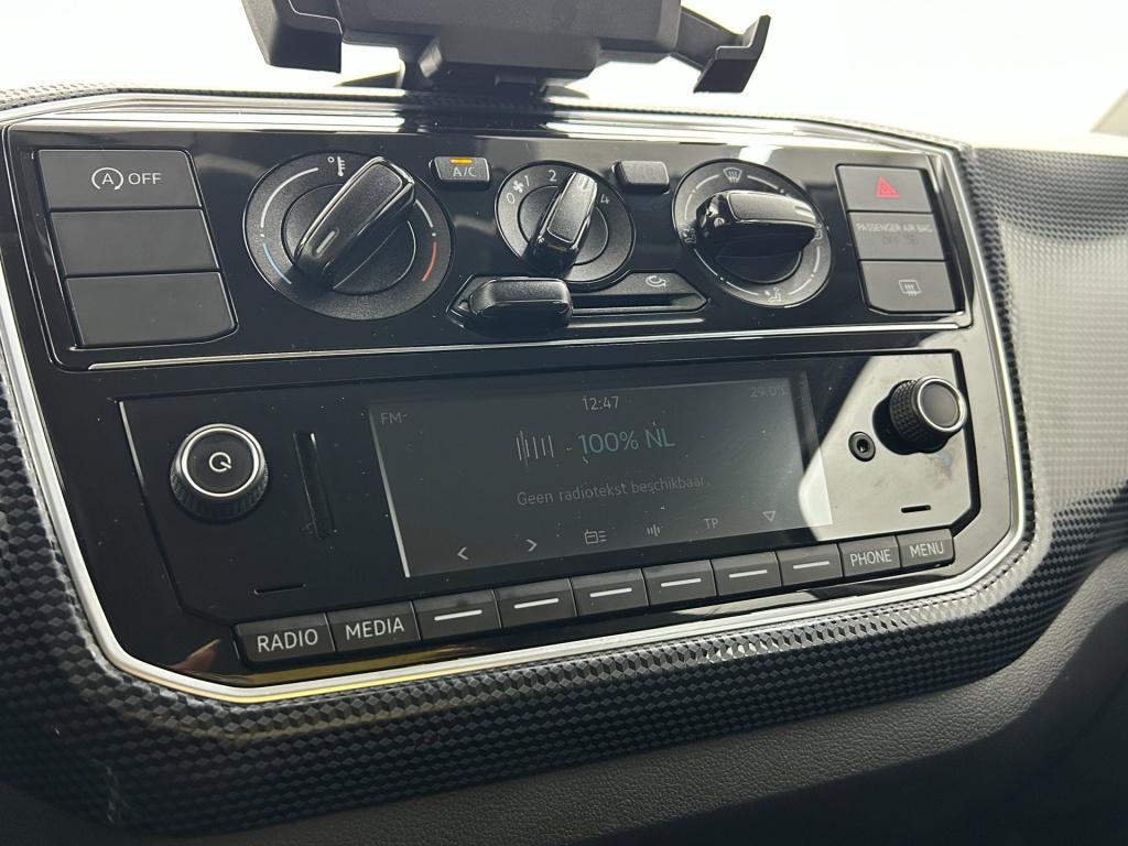 Volkswagen UP! occasion 1.0 bmt move up! | zwart | tweedehands volkswagen u