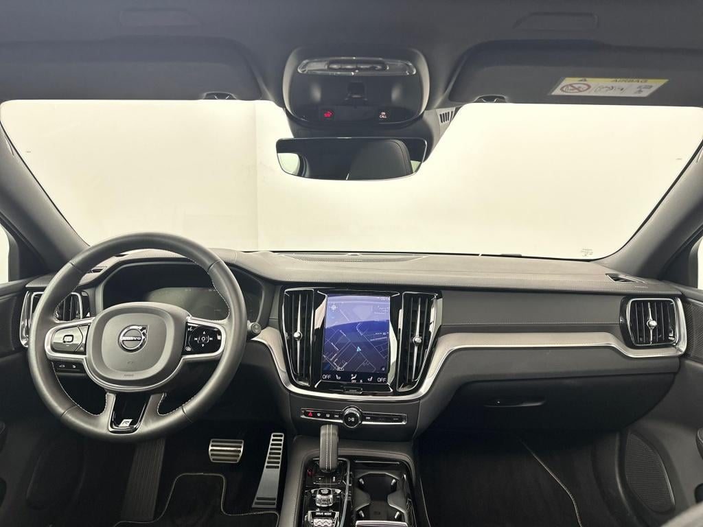Volvo V60 t8 390pk recharge r-design| pano| 360camera| hud| adap.cruise
