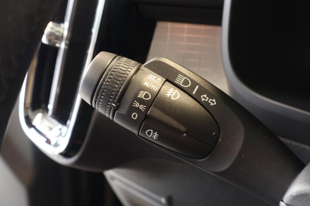 Volvo XC40 1.5 t4 plug-in hybrid plus bright nl auto|stoel+stuurverwarming|