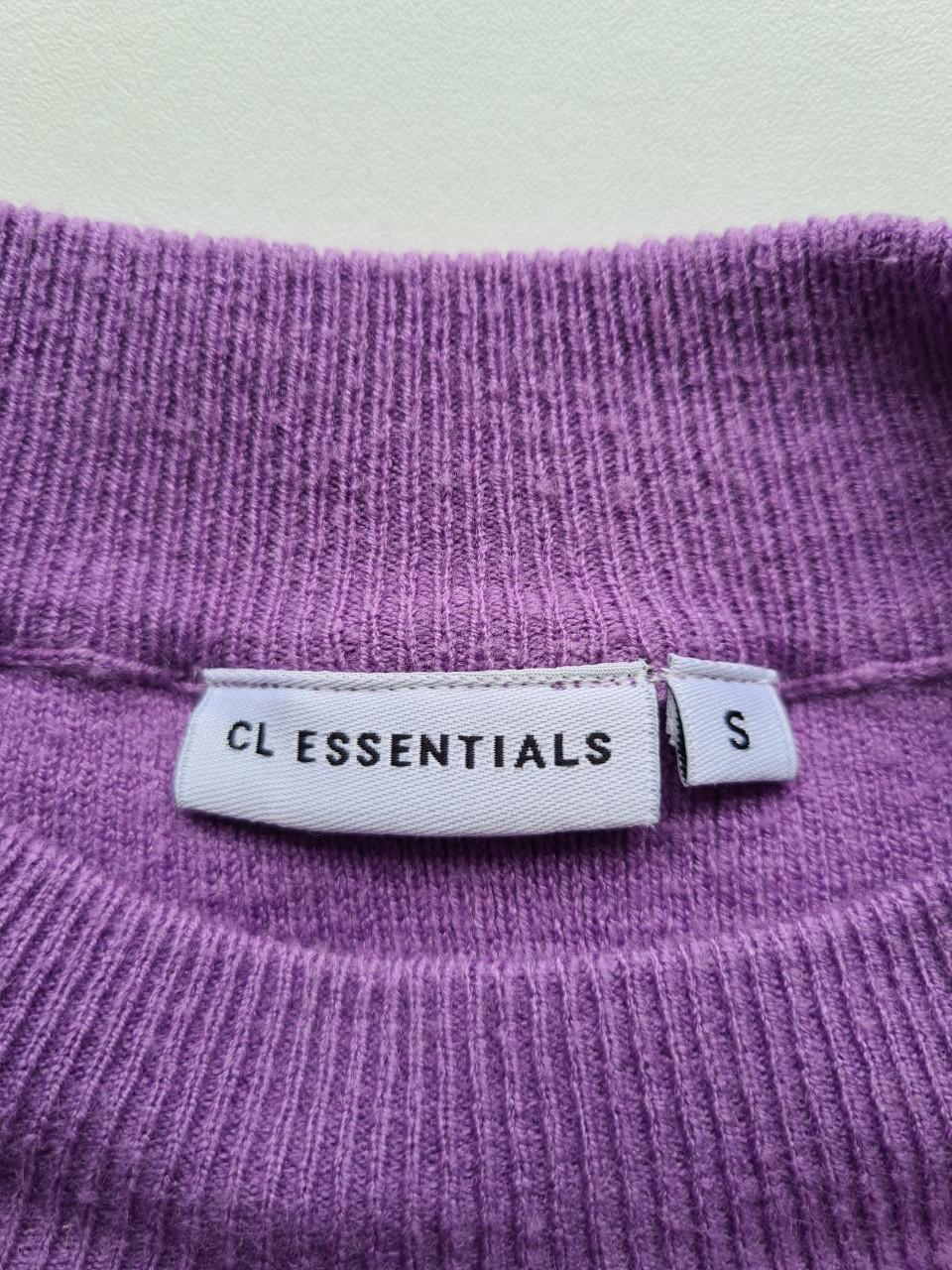 Mooie paarse trui van Essentials Mt S