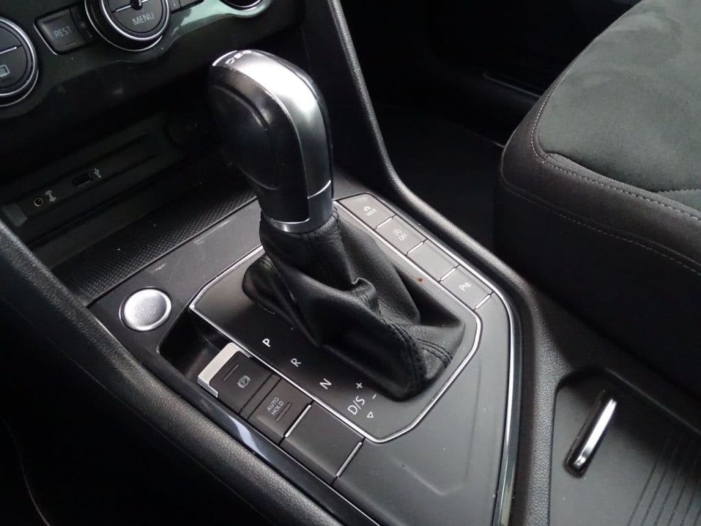 Volkswagen Tiguan 1.4 tsi act highline business r